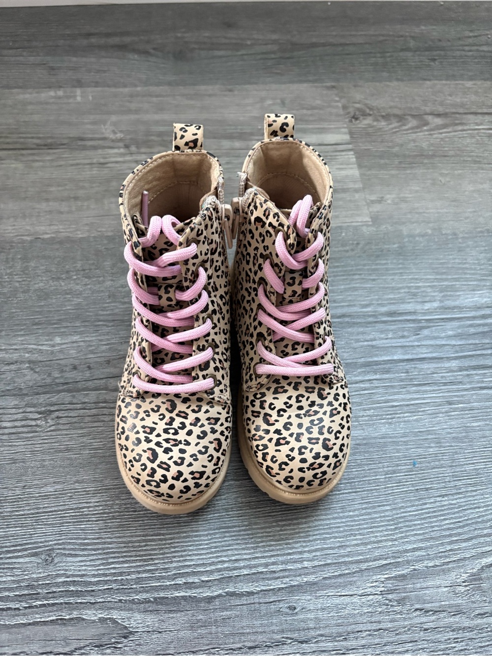 Kids Leopard Print Lace-Up Boots with Pink Laces. Size 9/10